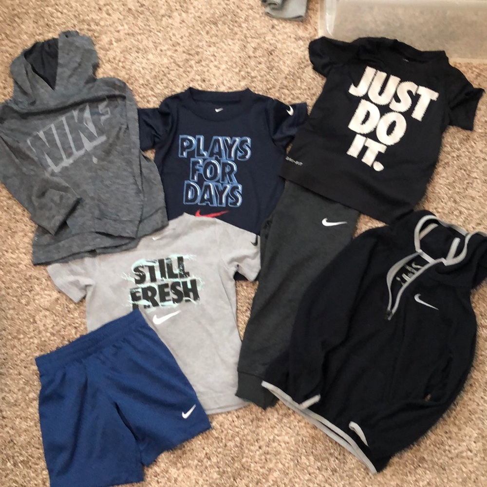 Boys Nike Lot 7 pieces! Great condition! SIZE 4T